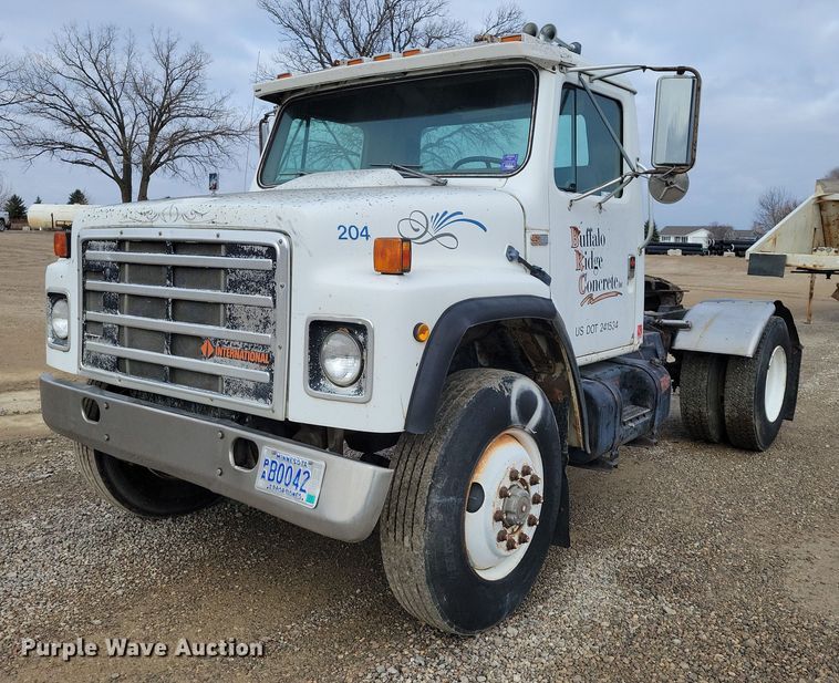1988 International S1900 DTA semi truck - NO9794