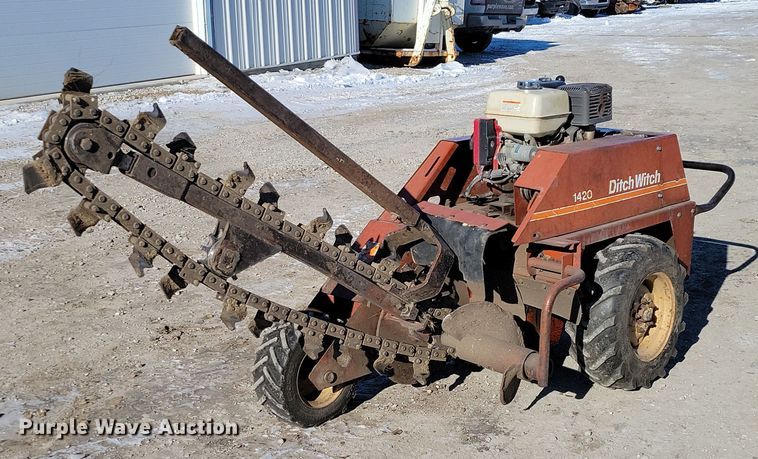 1983 Ditch Witch  1420 trencher - NO9818