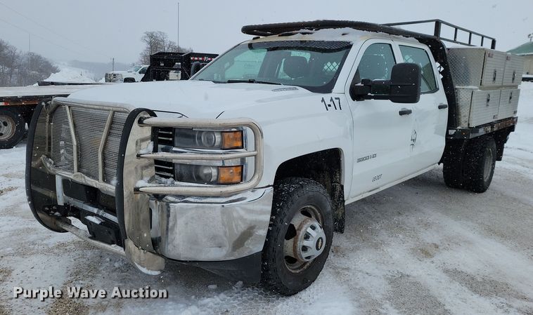 2016 Chevrolet Silverado 3500HD Crew Cab utility bed pickup truck - NO9826