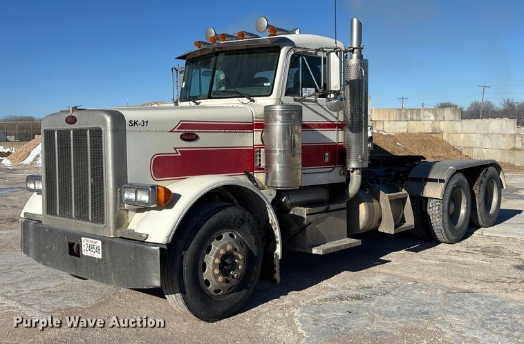 2003 Peterbilt 379 semi truck - DK0176