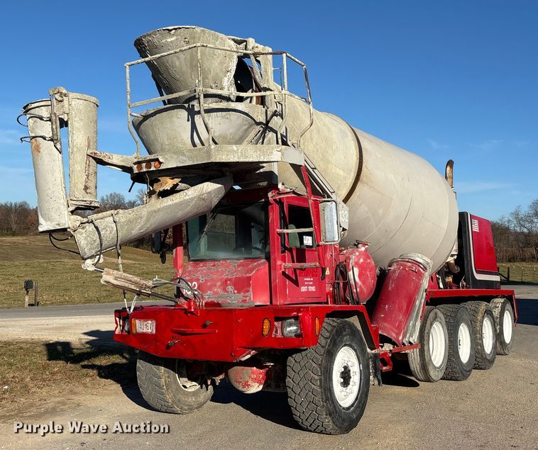 2004 Phoenix PM201 ready mix truck - DT0008