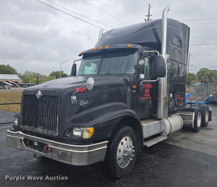2006 International Eagle semi truck - DU2516