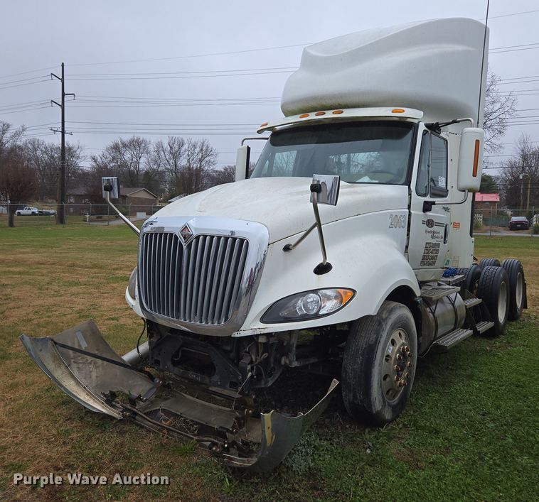 2010 International ProStar semi truck - DU2549