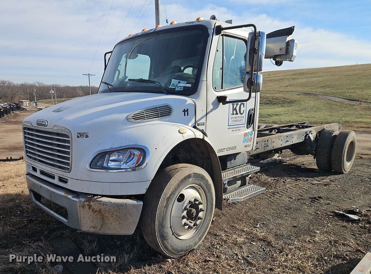 2007 Freightliner Business Class M2 truck cab and chassis - EO4878