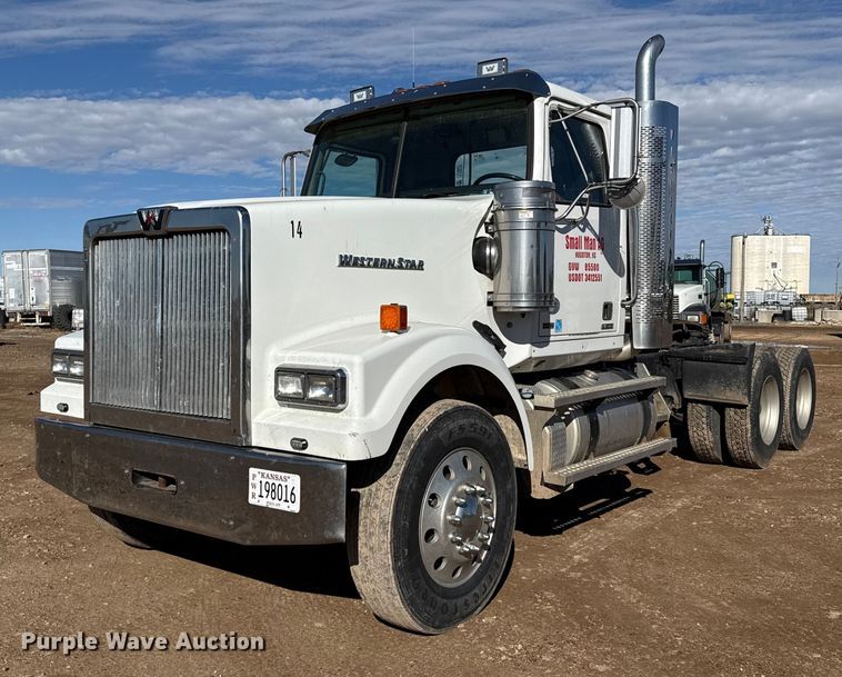 2013 Western Star 4900FA semi truck - EP2623