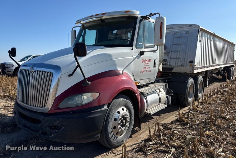 2009 International ProStar semi truck - EP2653