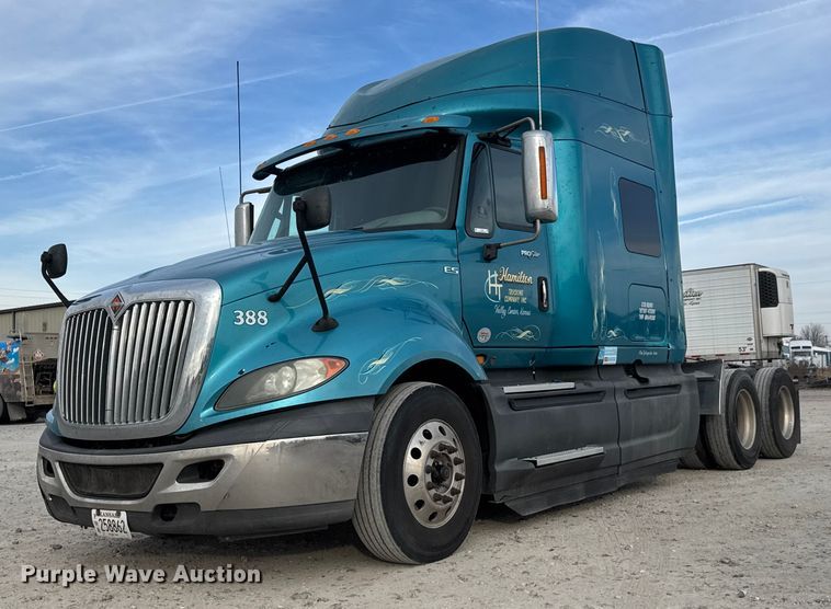 2017 International ProStar Plus semi truck - ET4058