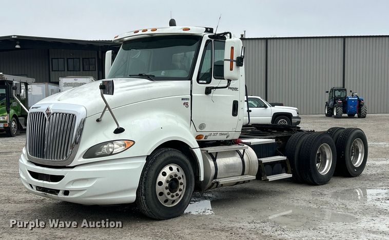 2011 International ProStar semi truck - ET6673