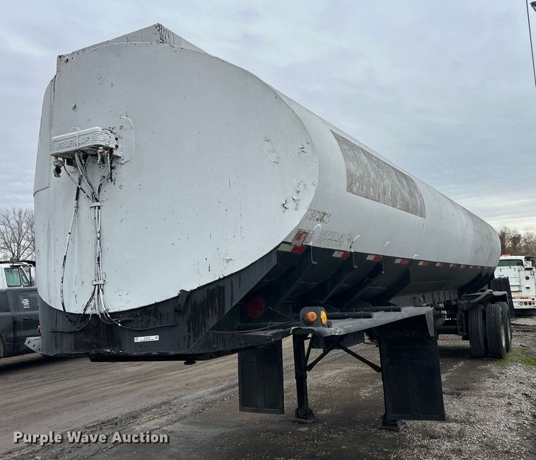 1972 Fruehauf tank trailer - ET6779