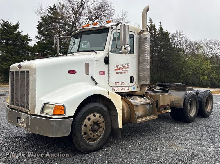 2007 Peterbilt 385 semi truck - ET7320