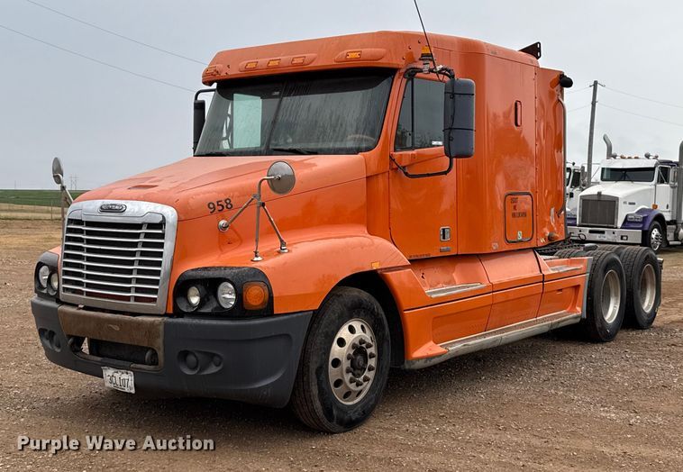 2007 Freightliner CST120 semi truck - EU5457