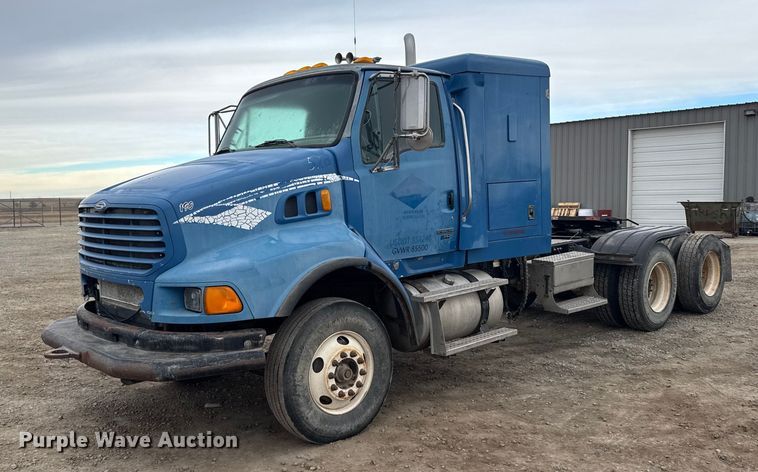 2007 Sterling L-Line semi truck - EU6459