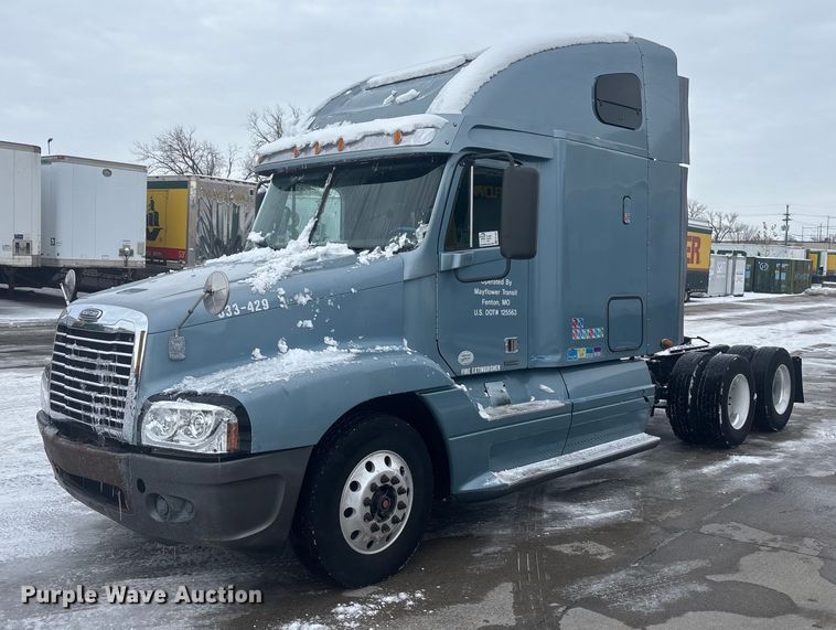 2009 Freightliner CST120 semi truck - FG1503
