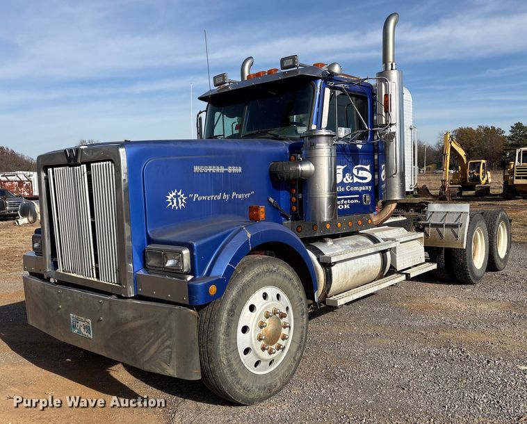 1999 Western Star 4900 semi truck - FI0090
