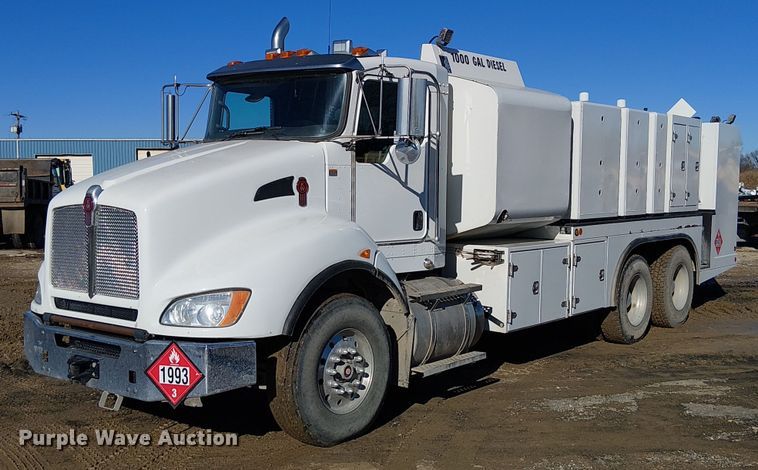 2018 KENWORTH T440 fuel / lube truck - FK0762