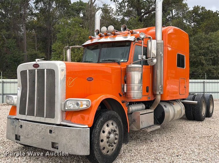 2023 Peterbilt  389 semi truck - YA1270