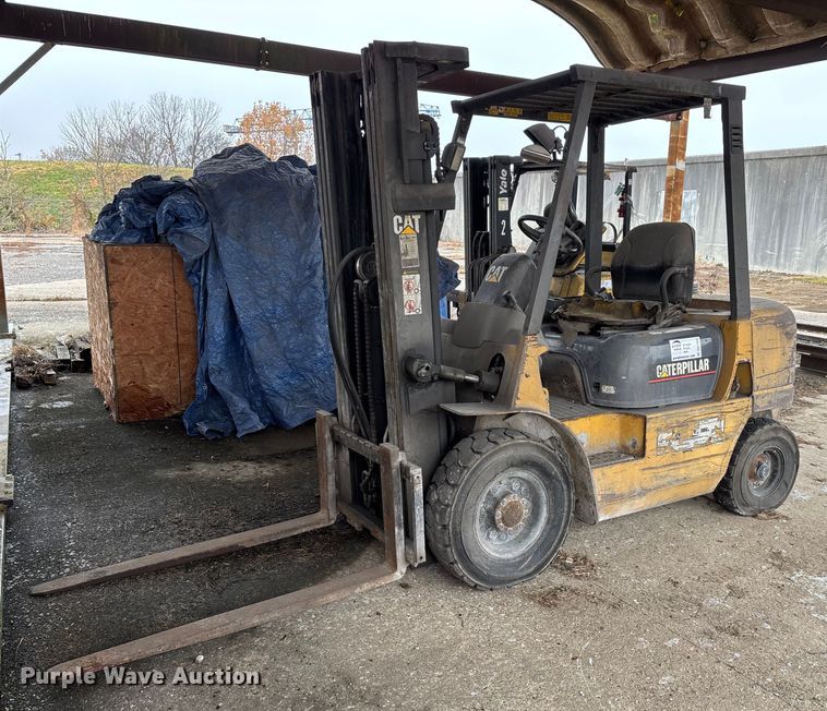 Caterpillar GP25K forklift - DW7303