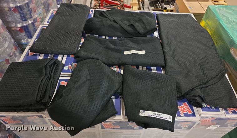 (7) round tablecloths - DZ3667