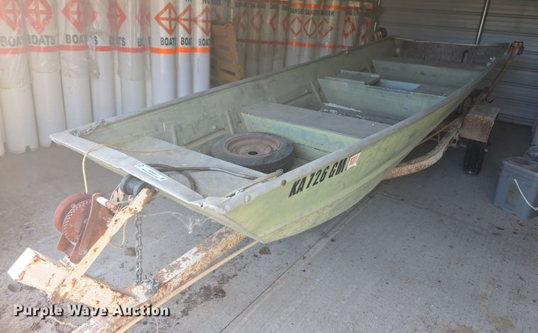 1977 Montgomery Ward Sea King boat - DZ3680