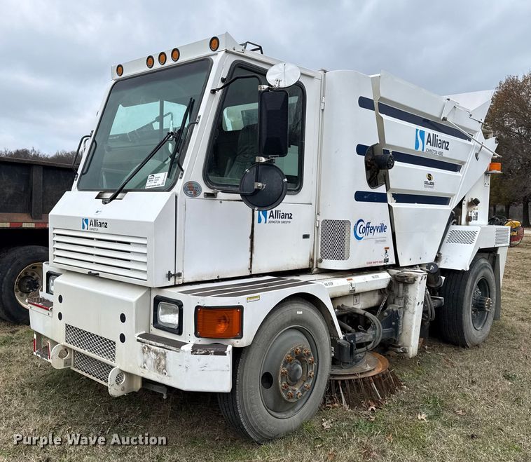 2009 Allianz Johnston Sweeper street sweeper truck - EC4504