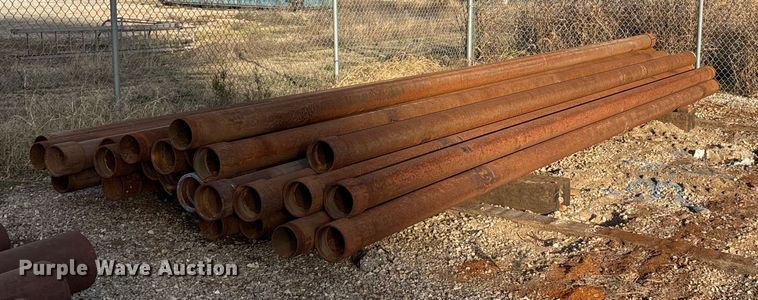Approximately 34 pieces of pipe - EN5921
