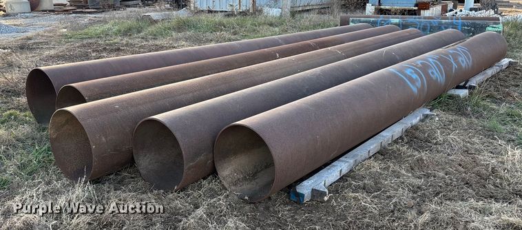 Approximately 5 pieces of pipe - EN5923