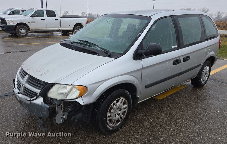 2005 Dodge Caravan van - ES2567