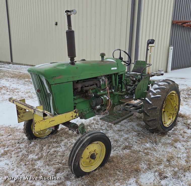 John Deere 1010 tractor - ES2597