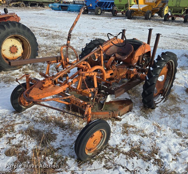Allis-Chalmers G tractor - ES2605