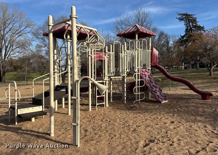 Playground equipment - ET4020