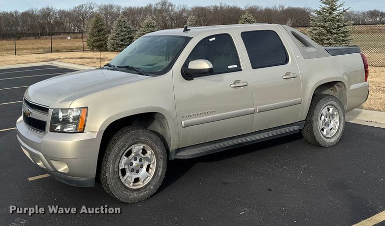2007 Chevrolet Avalanche Crew Cab pickup truck - EU6472