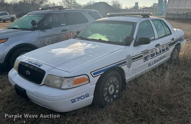 2004 Ford Crown Victoria Police Interceptor  - EU6485