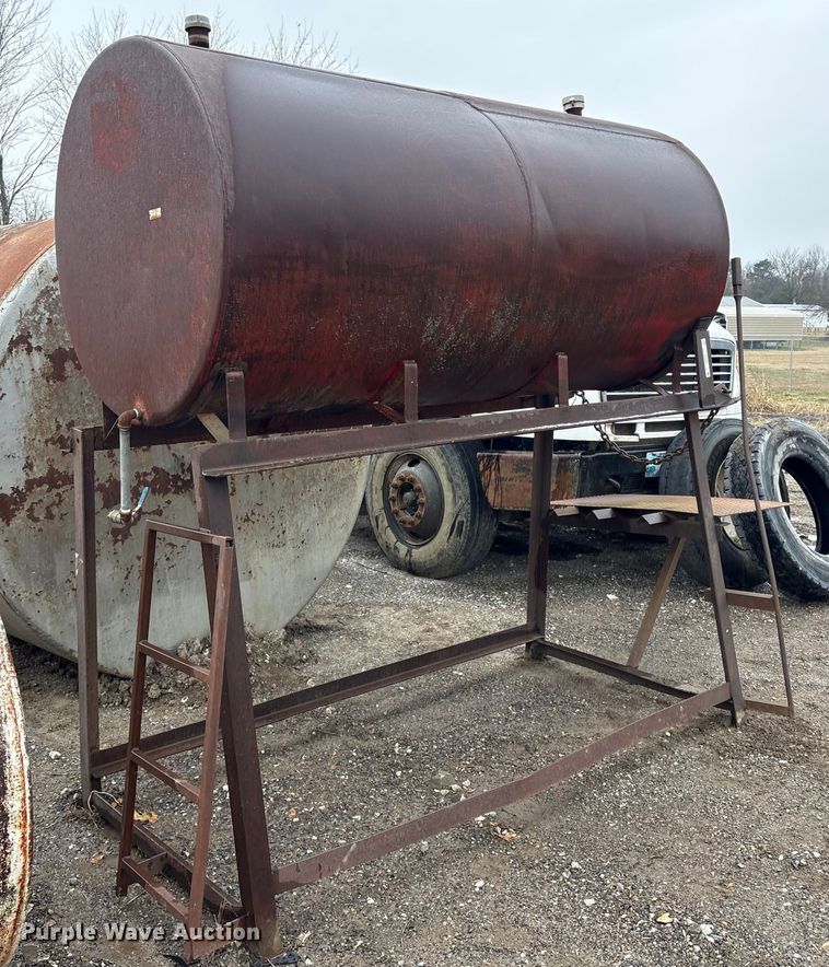 500 gallon tank - EV2583