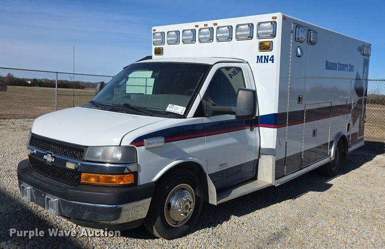 2016 Chevrolet Express 4500 ambulance - FI0716