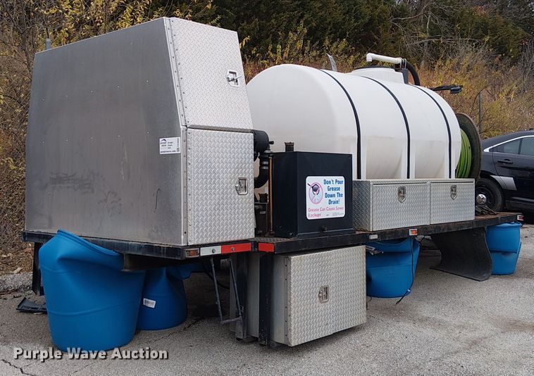 Sewer jetter truck bed - FK0685