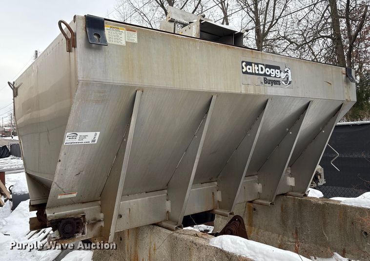 Buyers Salt Dogg spreader - FK1037