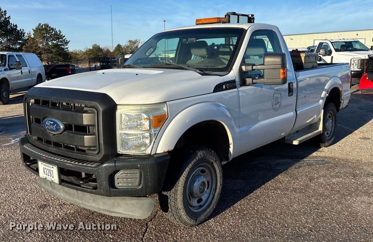 2011 Ford F250 Super Duty XL pickup truck - OE9254
