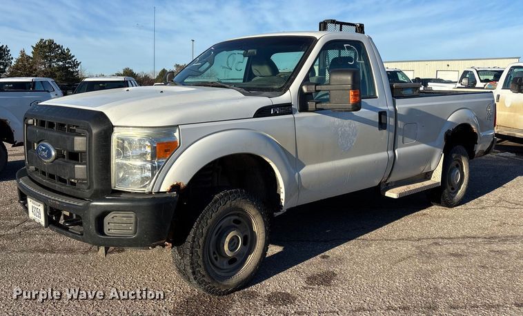 2011 Ford F250 Super Duty pickup truck - OE9255