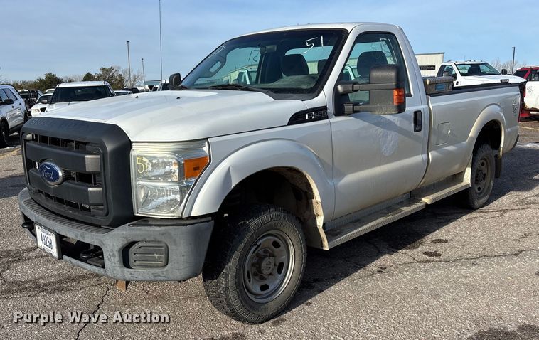 2011 Ford F250 Super Duty pickup truck - OE9256