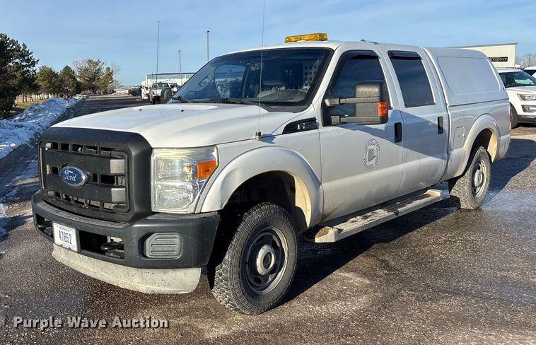 2012 Ford F250 Super Duty XL Crew Cab pickup truck - OE9258
