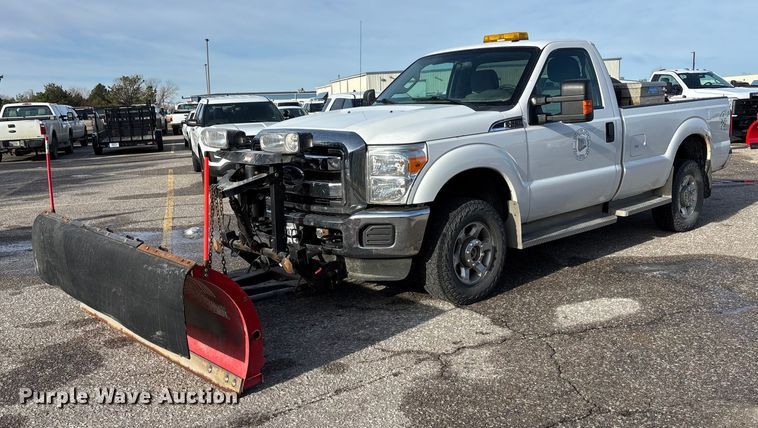 2015 Ford F250 Super Duty XL pickup truck - OE9260