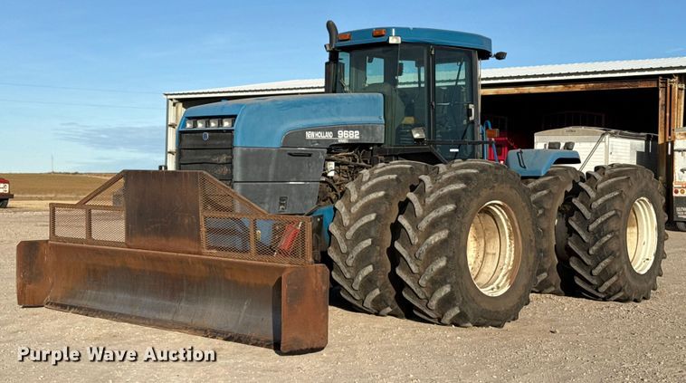New Holland 9682 4WD tractor - EP2699
