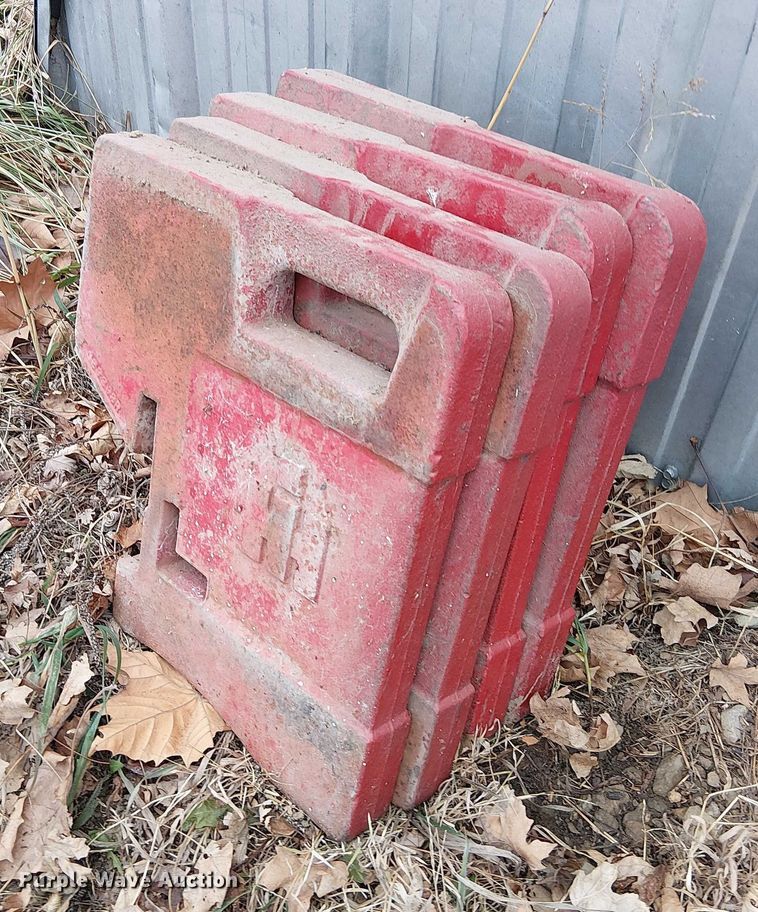 (4) Case IH suitecase weights - FK0876