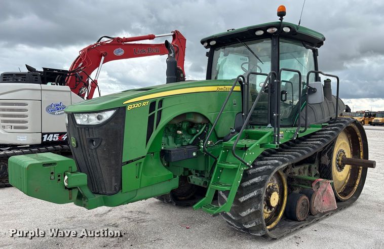 2018 John Deere 8320RT tractor - YA1761