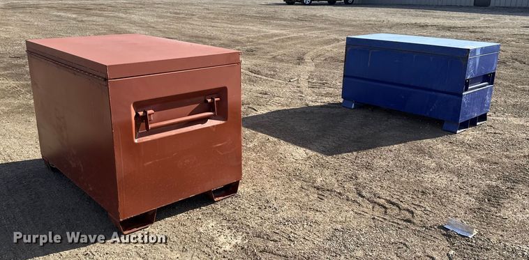 (2) toolboxes - DQ4179