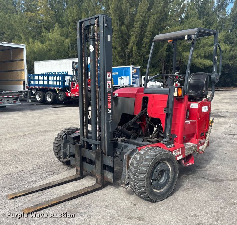 2017 Moffett M8 55.4 forklift - DU0339