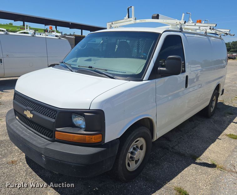 2015 Chevrolet Express 2500 van - DU2510