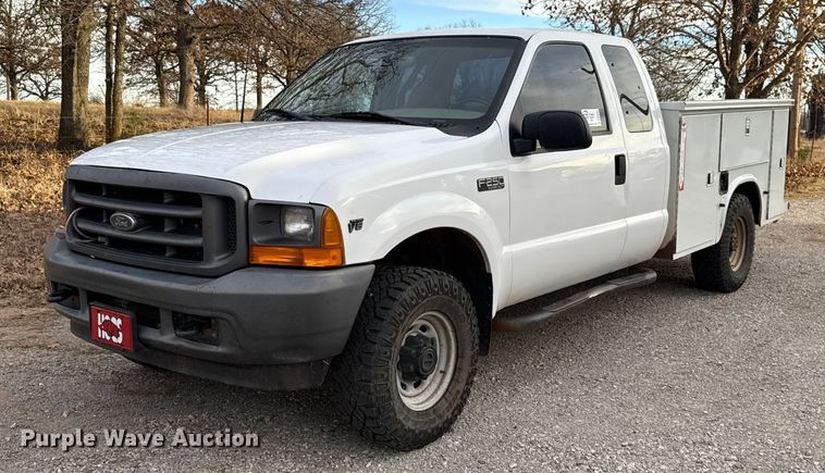 2001 Ford F250 Super Duty SuperCab utility bed pickup truck - DW5203