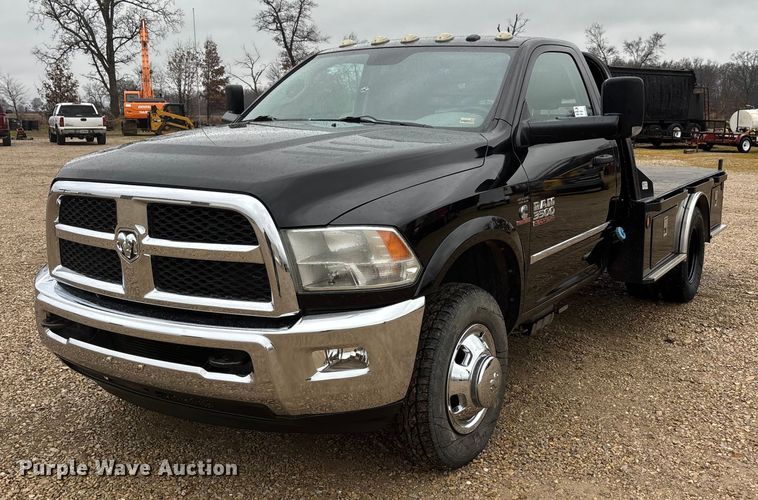 2013 RAM 3500 flatbed pickup truck - DW7366