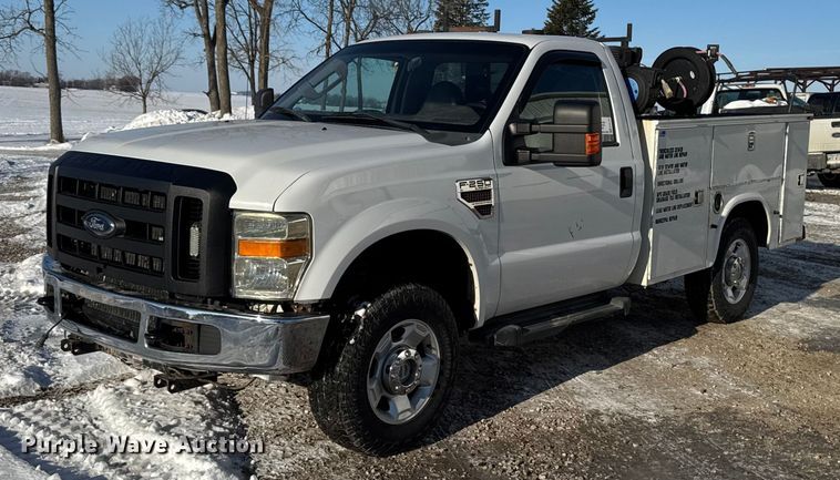 2009 Ford F250 Super Duty XL utility bed pickup truck - EA2187